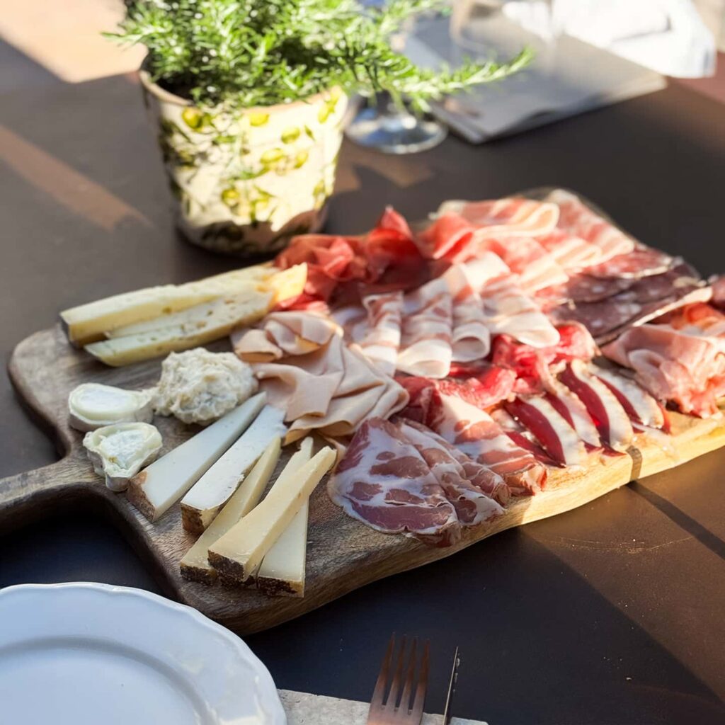 Tagliere misto di salumi e formaggi